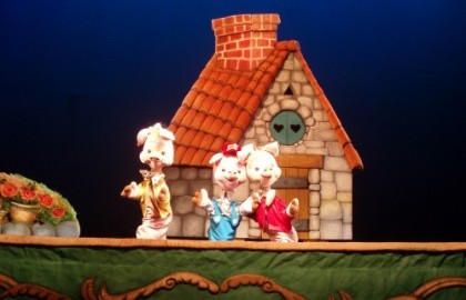 Три поросенка и волк