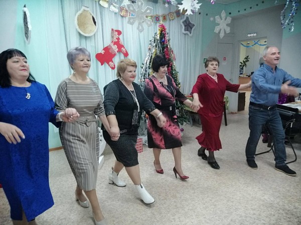 Посиделки «Как у наших у ворот»