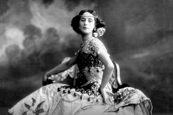 Литературно-музыкальная гостиная «Анна Павлова. Жизнь в танце»