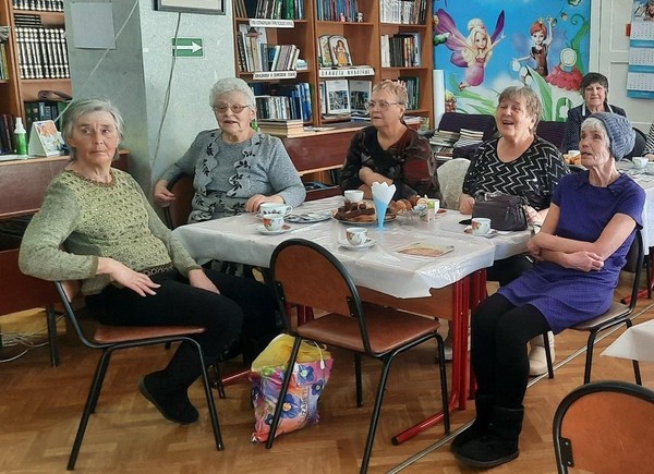 Музыкальная гостиная «Она жила, как пела»