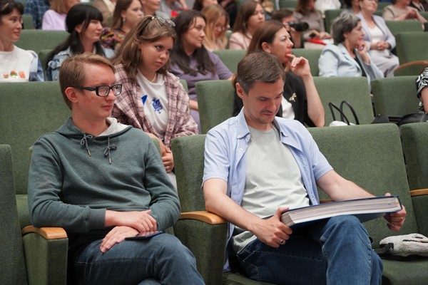 Нейросети в дизайне и архитектуре: замена большинству профессий или мультиинструмент?