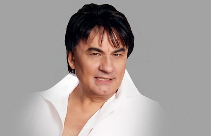 Александр Серов