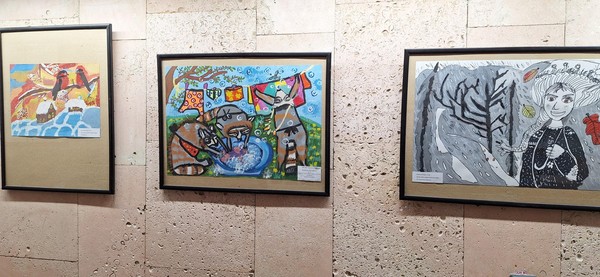 Выставка номинации «Изобразительное искусство» конкурса «Солнечный зайчик»