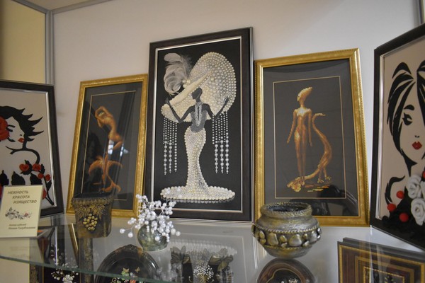 Выставка работ Нонны Голубчиковой