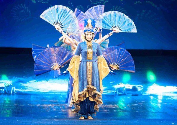 Алина Бауэр