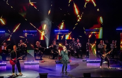 Легендарные хиты Depeche Mode «Enjoy the symphony» show с оркестром