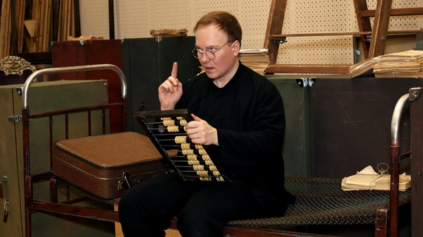 Спектакль «Шинель»