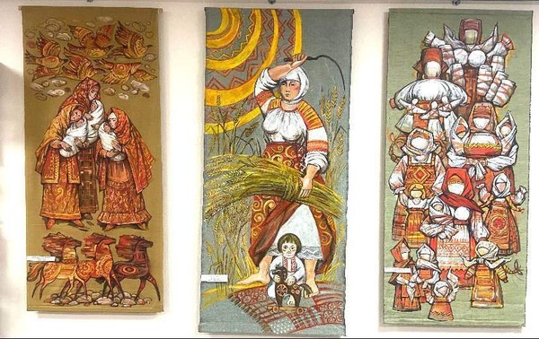 Выставка «Матери Мира. Кочующие свитки»