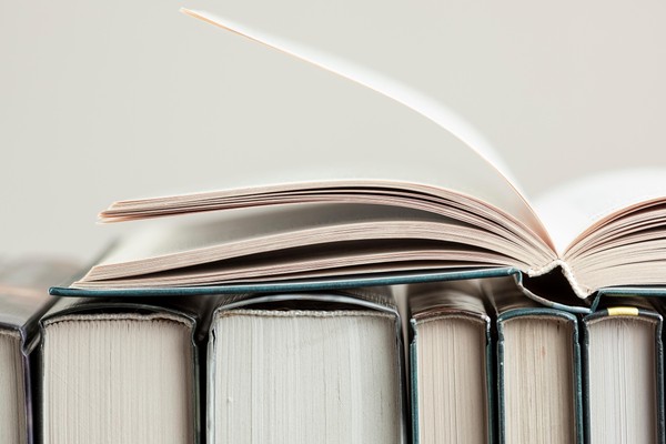 «Юбилей на книжной полке»