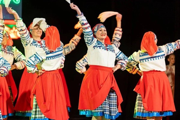 Творческая встреча с НСК, танцевальным коллективом «Хорошее настроение»