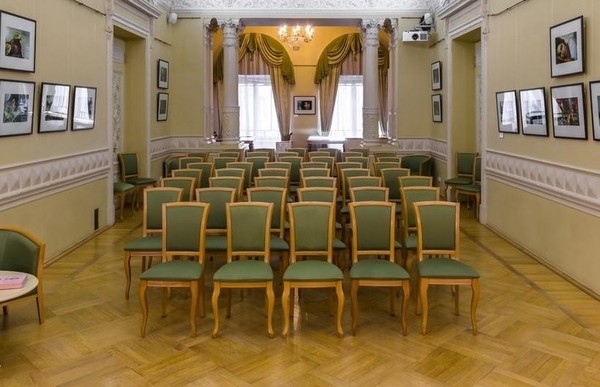 Лекция «Царские любимцы. Домашние животные монархов»