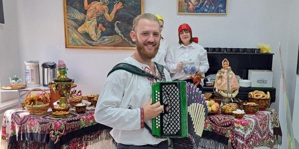 Исторический коллаж «Свадьба на Руси: от смотрин до пира»