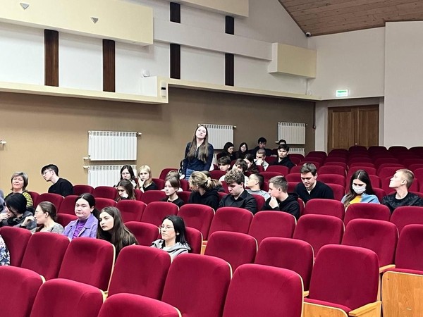 Разговоры о важном. Слушать, слышать и договариваться. Кто такие дипломаты?