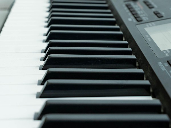 Питчинг музыкальных треков «Музыкальная новь»