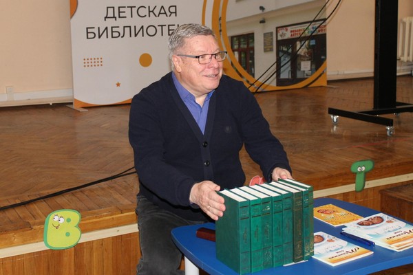 Творческая встреча с Андреем Крючковым ко Дню книгодарения