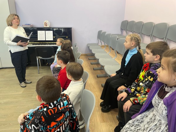 Лекция «Неизвестный автор известных песен»