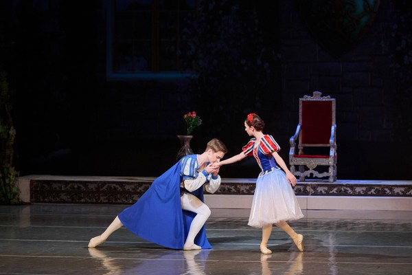 Спектакль «Белоснежка и семь гномов»