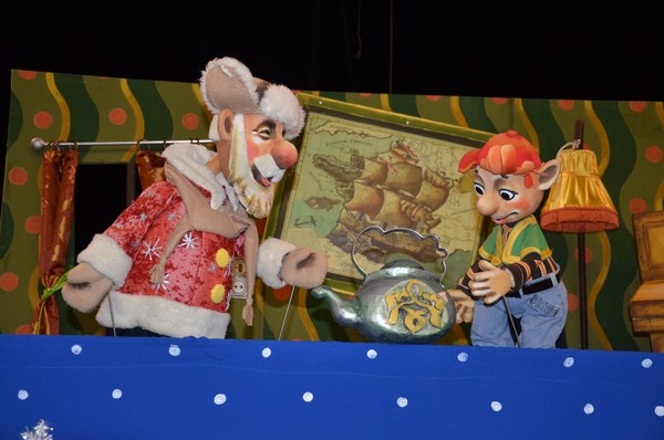 Спектакль «Дедушка из чайника, или Уроки безопасности»