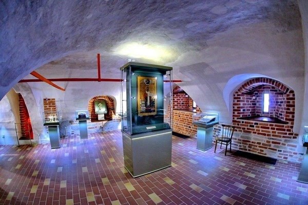 Экспозиция «Палата архиепископа Евфимия II на Владычном дворе Новгородского Кремля»