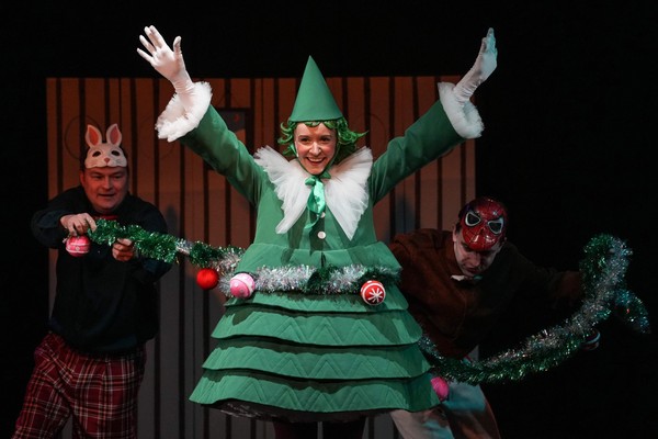 Спектакль «Елка Юлька»