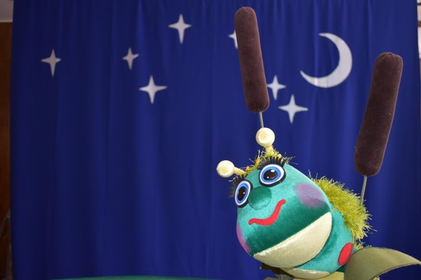 Спектакль «Как гусеничка бабочкой стала»