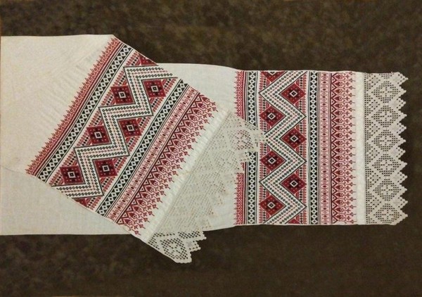 История экспоната «Полотенце ручной работы XIX века»