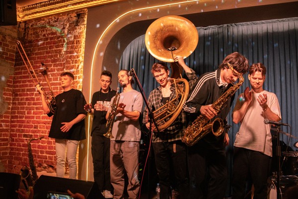 Nuggers. Брасс, фанк и EDM