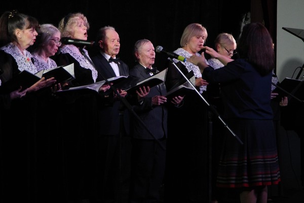 Праздничный концерт Народного академического хора «Возрождение»