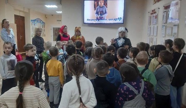 Театрализованная экскурсия «Путешествие в книжный мир чудес»