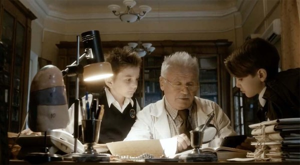 «Тайна тёмной комнаты» Приз зрительских симпатий«Золотая тайга» XII МФКД «Дух огня» 2014 г