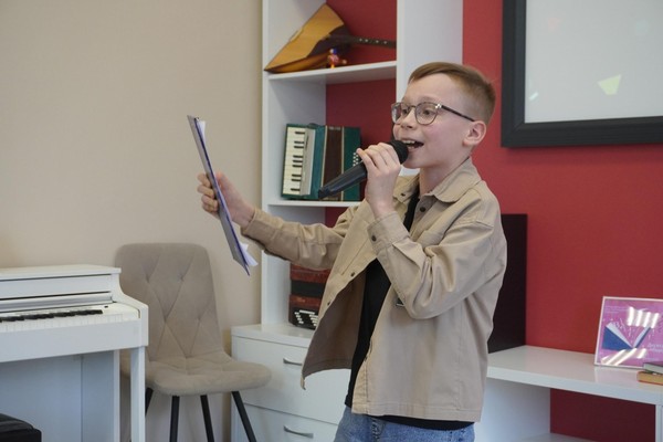 «Весны серебряные струны»: концерт вокальной студии Марии Тарасовой