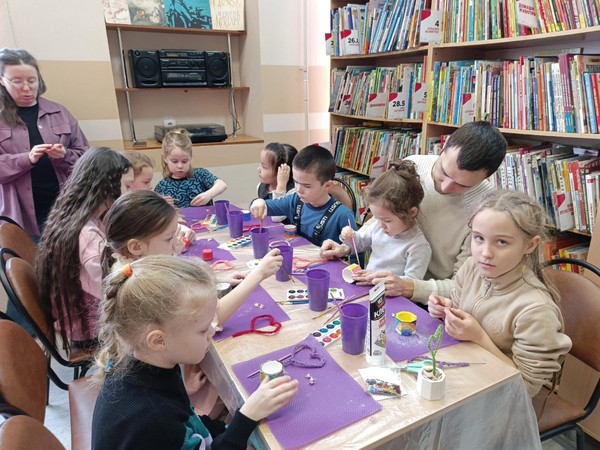 Нескучный выходной: объёмная аппликация к 8 Марта