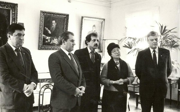 Виртуальная выставка «И психолог, и артист, и оратор, и лингвист...»