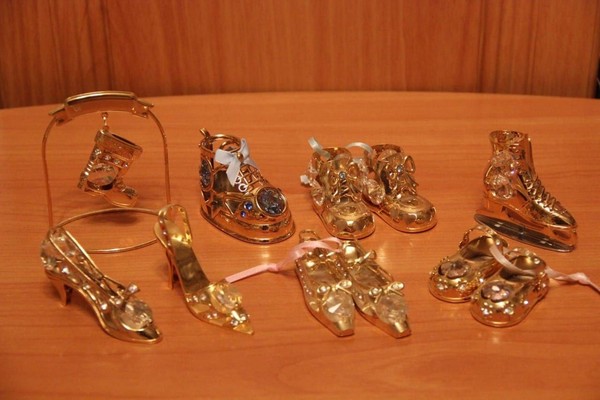 Выставка «Изящный шаг: история в миниатюре» из частной коллекции Н. В. Архиреевой