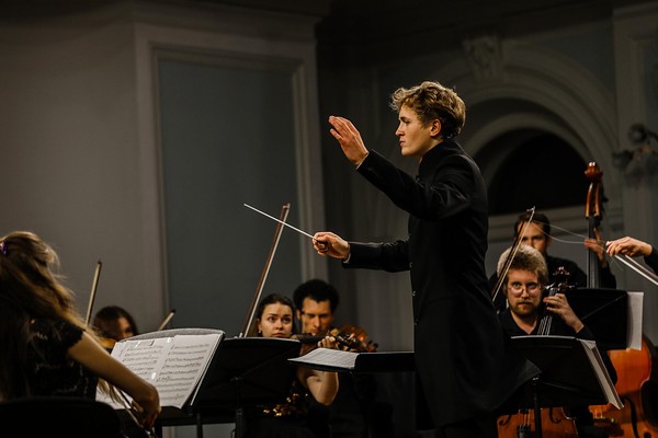 Музыка при свечах. Маленькая ночная серенада. Симфония № 40. Аллилуйя. Lacrimosa