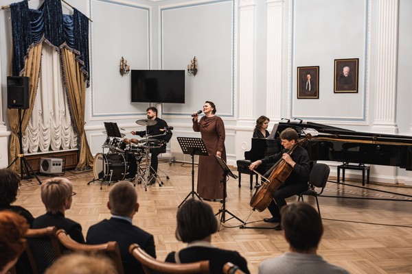 Вековой разговор со счастьем