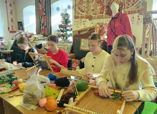 Программа «Традиционное ручное ткачество»