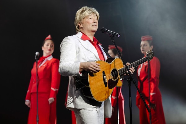 Конопатая девчонка