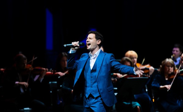 Антон Макарский и оркестр им. Некрасова