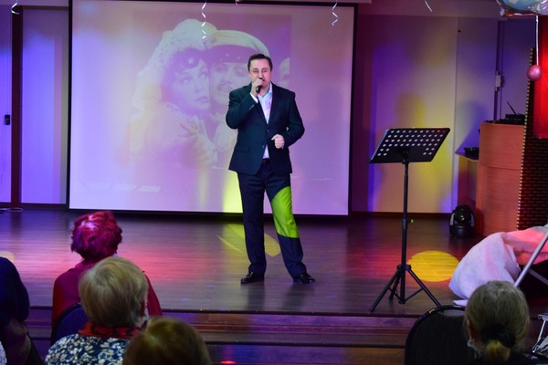 Музыкальный киновечер «Актёр должен одинаково уметь и ждать, и спешить» к 85-летию со дня рождения А. Миронова