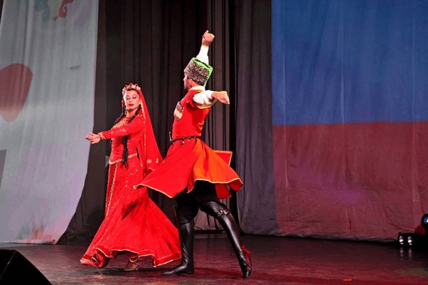 Концерт «Тепло сердец для милых мам»