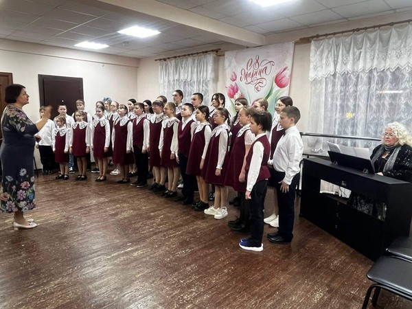 Концерт ко Дню 8 Марта «Нашим мамам»