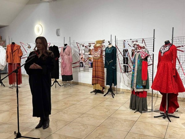 Выставка «Нить времени: мода Хакасии в лицах»