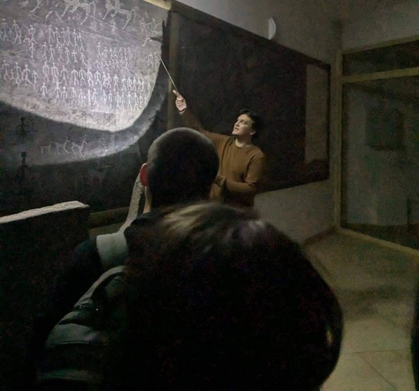 Экскурсия с фонариком