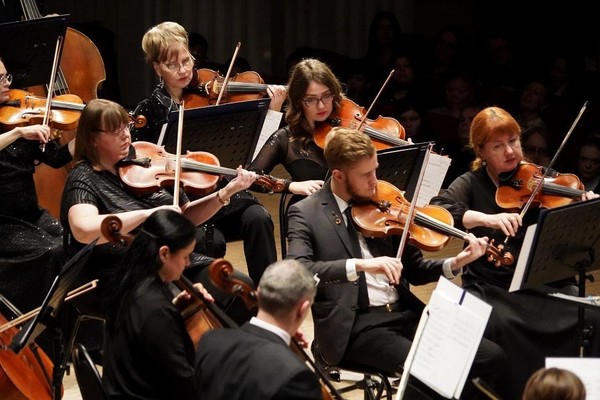 Концерт Рязанского губернаторского симфонического оркестра и Александра Кашпурина