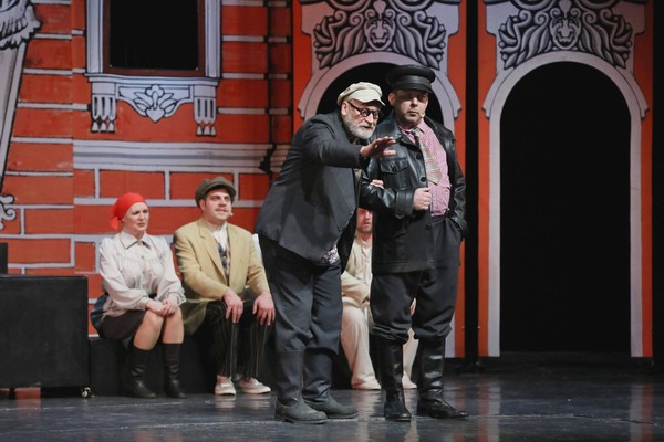 Спектакль «Люди как люди»