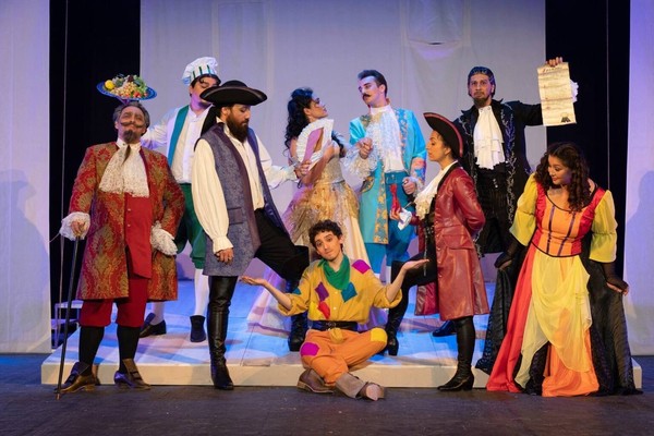 Слуга двух господ