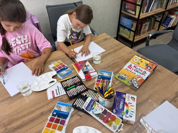 Занятие «Моделирование и конструирование объёмной открытки, посвящённое 440-летию Тюмени»