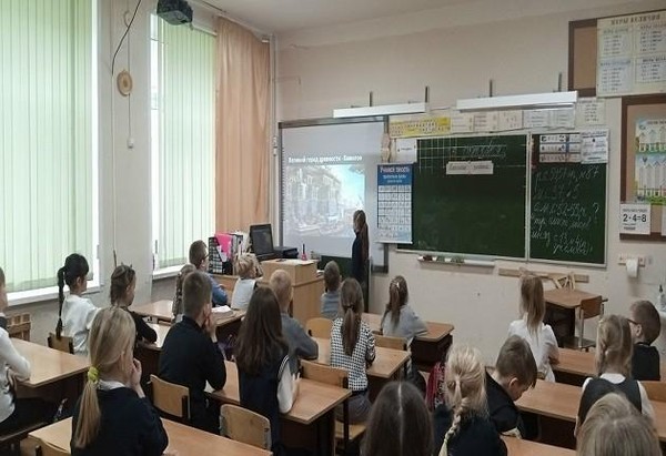 Познавательно-игровая программа «Мир удивительных зверей»