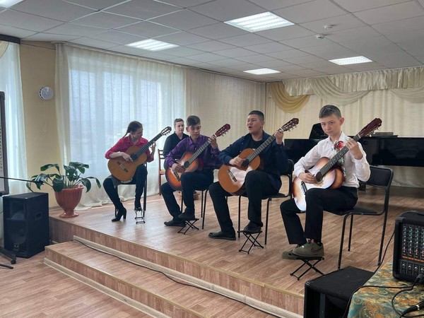 Отчетный концерт отделения народных инструментов